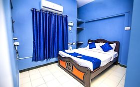 Hotel Doubleonestays Opp To Auroville Beach